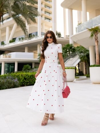 VESTIDO MIDI EM CAMBRAIA STRAWBERRY GARDEN