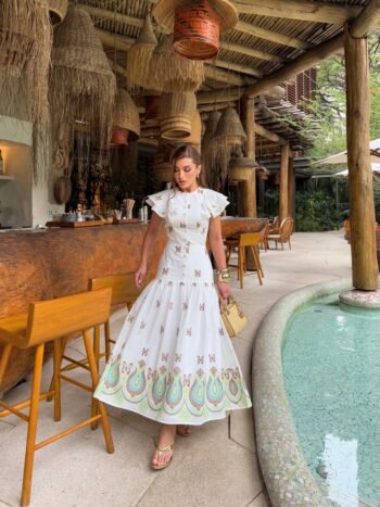 Vestido Midi Branco em Cambraia Aurora
