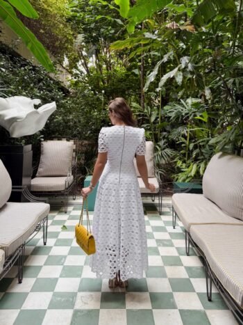 Vestido Midi Branco em Renda Pure
