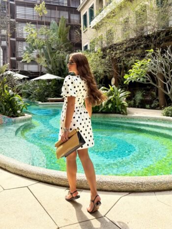 Vestido Curto em Crepe Poá